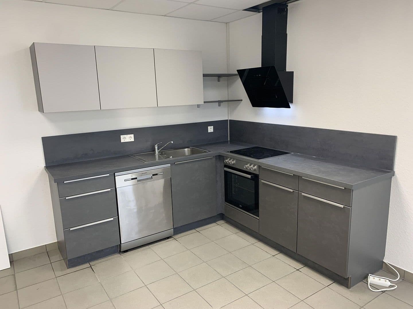 Prenájom nebytového priestoru 7.423 m², Oberer Westring 41, Büren, Severné Porýnie - Westfálsko Prenájom nebytového priestoru 7.423 m², Oberer Westring 41, Büren, Severné Porýnie - Westfálsko