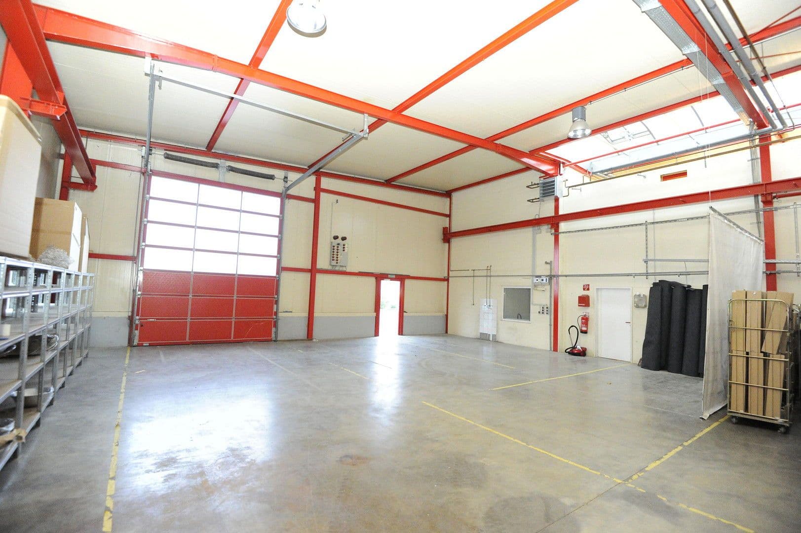 Prenájom nebytového priestoru 7.423 m², Oberer Westring 41, Büren, Severné Porýnie - Westfálsko Prenájom nebytového priestoru 7.423 m², Oberer Westring 41, Büren, Severné Porýnie - Westfálsko