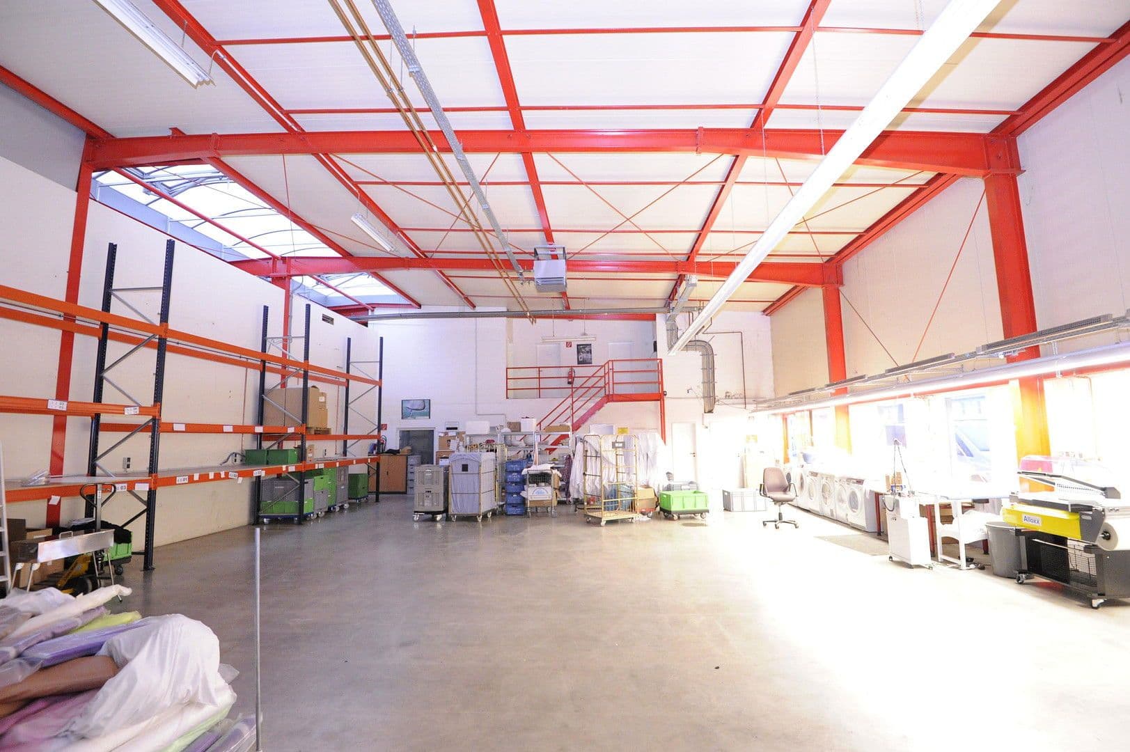 Prenájom nebytového priestoru 7.423 m², Oberer Westring 41, Büren, Severné Porýnie - Westfálsko Prenájom nebytového priestoru 7.423 m², Oberer Westring 41, Büren, Severné Porýnie - Westfálsko