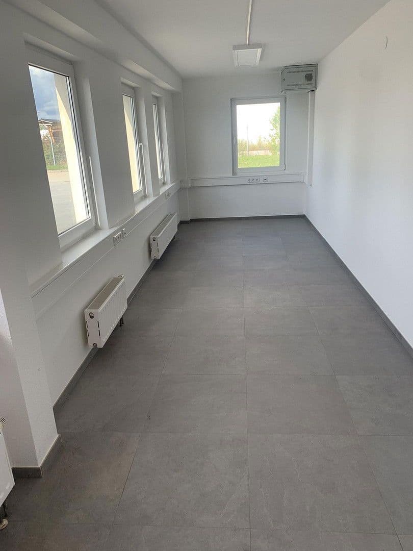 Prenájom nebytového priestoru 7.423 m², Oberer Westring 41, Büren, Severné Porýnie - Westfálsko Prenájom nebytového priestoru 7.423 m², Oberer Westring 41, Büren, Severné Porýnie - Westfálsko
