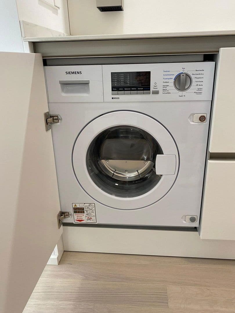 Prenájom bytu 2-izbový 45 m², München, Bavorsko Prenájom bytu 2-izbový 45 m², München, Bavorsko