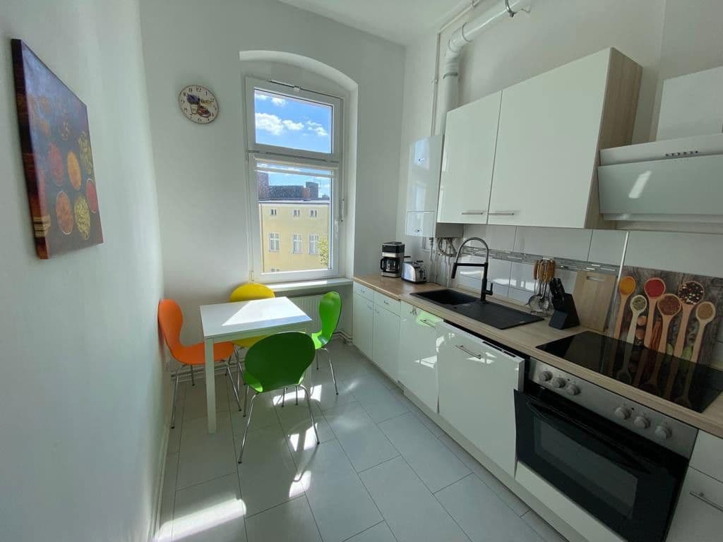 Prenájom bytu 3-izbový 90 m², Körnerstr., 47, Berlin, Berlín Prenájom bytu 3-izbový 90 m², Körnerstr., 47, Berlin, Berlín