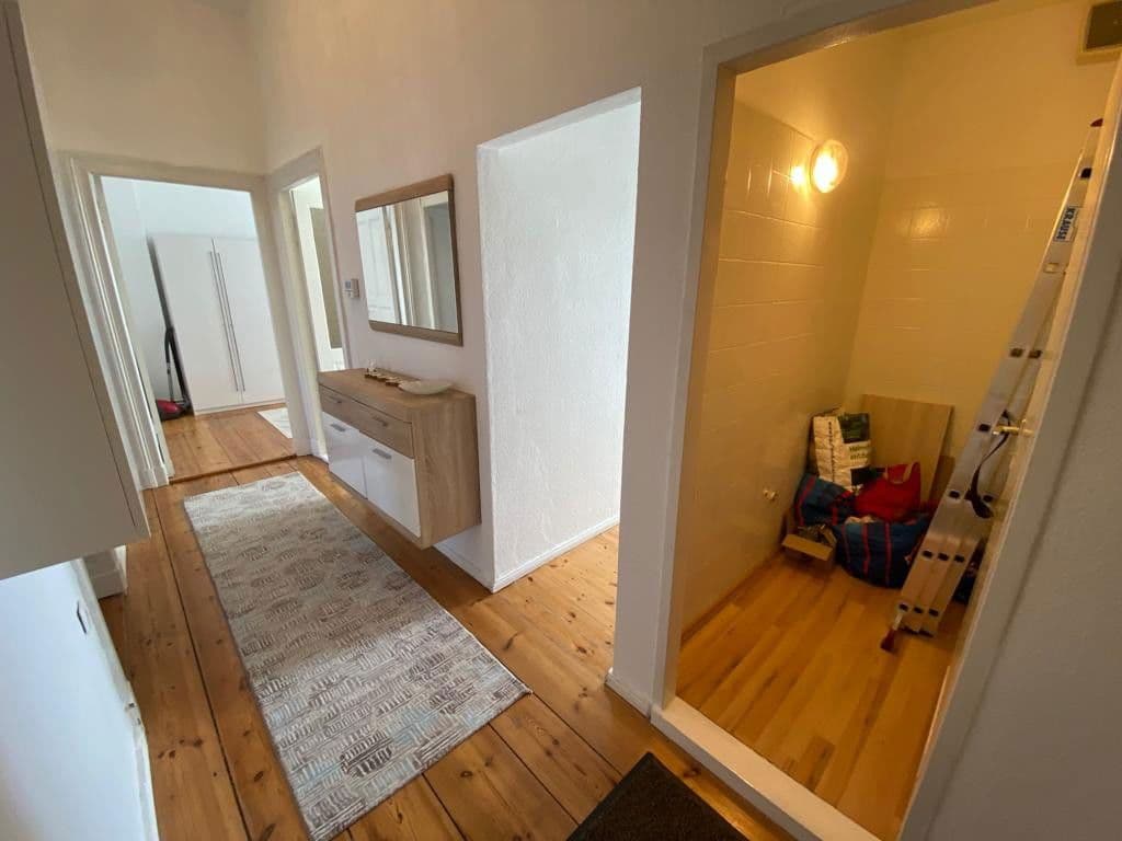 Prenájom bytu 3-izbový 90 m², Körnerstr., 47, Berlin, Berlín Prenájom bytu 3-izbový 90 m², Körnerstr., 47, Berlin, Berlín