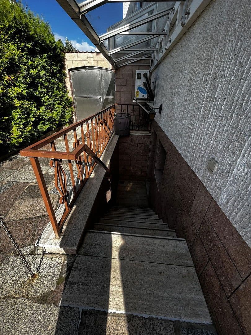 Predaj domu 252 m², pozemek 767 m², Mutterstadt, Porýnie-Falcko Predaj domu 252 m², pozemek 767 m², Mutterstadt, Porýnie-Falcko