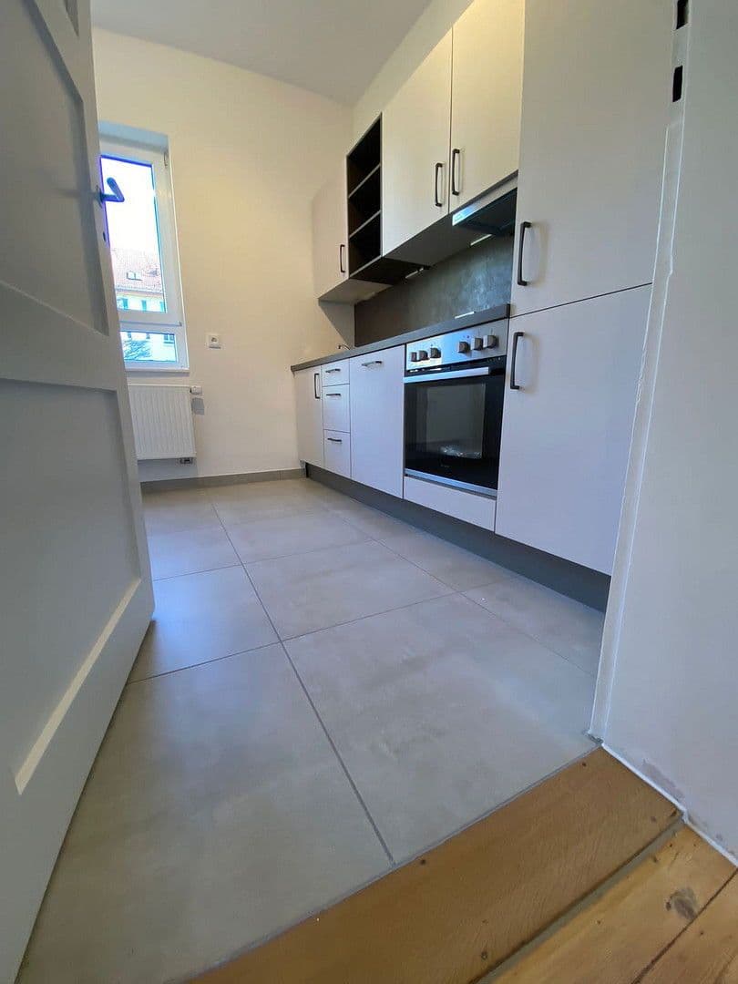 Prenájom bytu 3-izbový 68 m², Neuenhainer Str., Frankfurt, Hesensko Prenájom bytu 3-izbový 68 m², Neuenhainer Str., Frankfurt, Hesensko