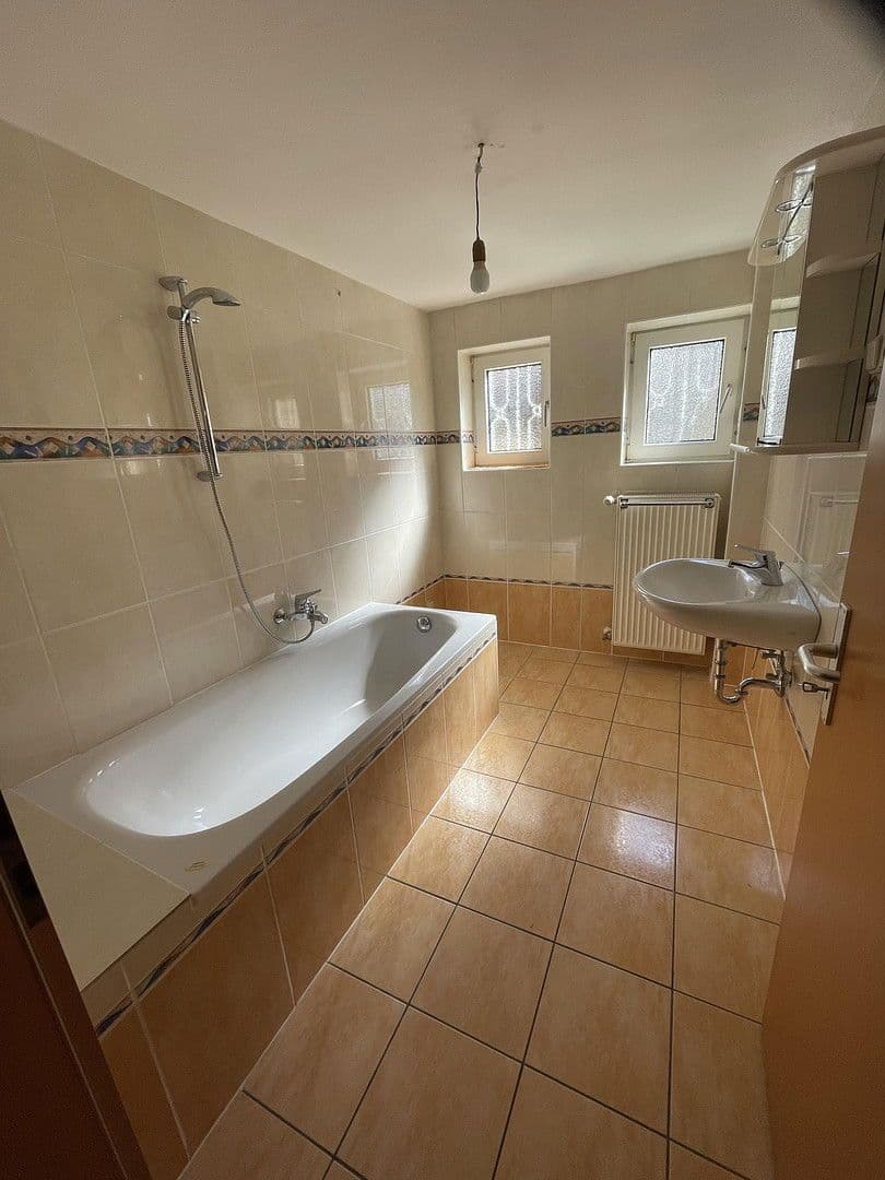 Prenájom bytu 2-izbový 69 m², Wiesbaden-Breckenheim, Hesensko Prenájom bytu 2-izbový 69 m², Wiesbaden-Breckenheim, Hesensko