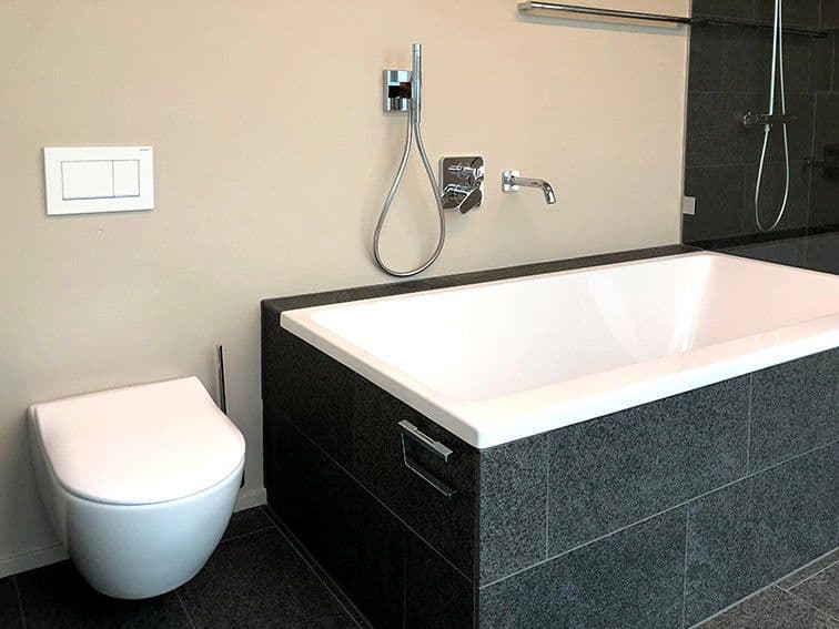 Prenájom bytu 4-izbový 114 m², Lörrach, Bádensko-Wurttembersko Prenájom bytu 4-izbový 114 m², Lörrach, Bádensko-Wurttembersko