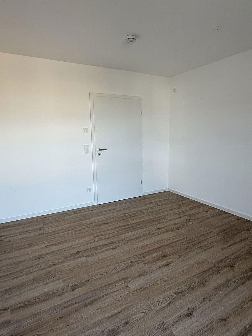 Prenájom bytu 5-izbový 134 m², Langendiebacher Str. 49, Erlensee, Hesensko Prenájom bytu 5-izbový 134 m², Langendiebacher Str. 49, Erlensee, Hesensko