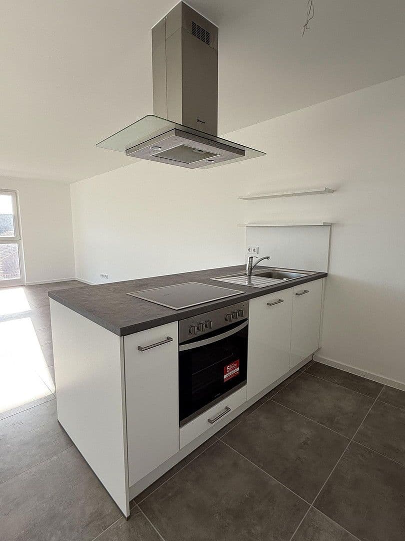 Prenájom bytu 5-izbový 134 m², Langendiebacher Str. 49, Erlensee, Hesensko Prenájom bytu 5-izbový 134 m², Langendiebacher Str. 49, Erlensee, Hesensko