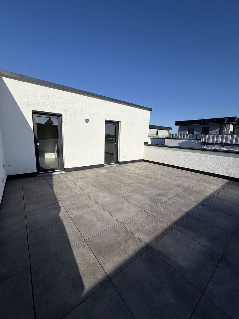 Prenájom bytu 5-izbový 134 m², Langendiebacher Str. 49, Erlensee, Hesensko Prenájom bytu 5-izbový 134 m², Langendiebacher Str. 49, Erlensee, Hesensko