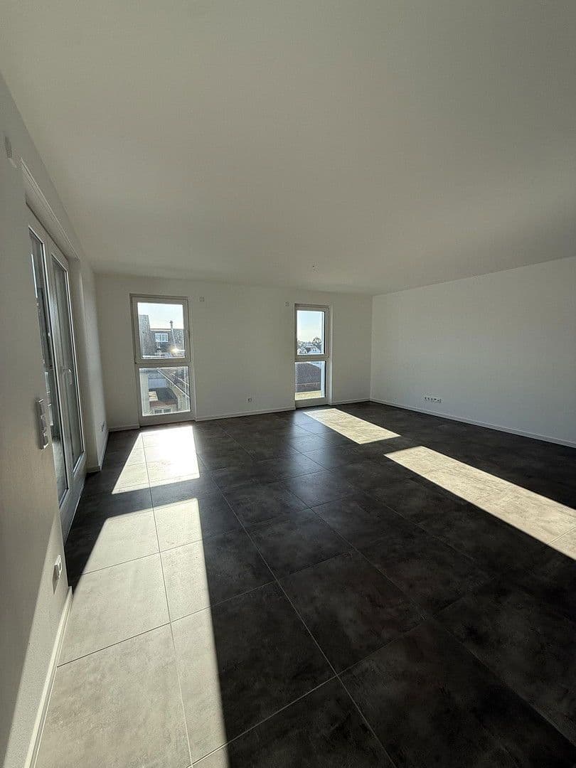 Prenájom bytu 5-izbový 134 m², Langendiebacher Str. 49, Erlensee, Hesensko Prenájom bytu 5-izbový 134 m², Langendiebacher Str. 49, Erlensee, Hesensko