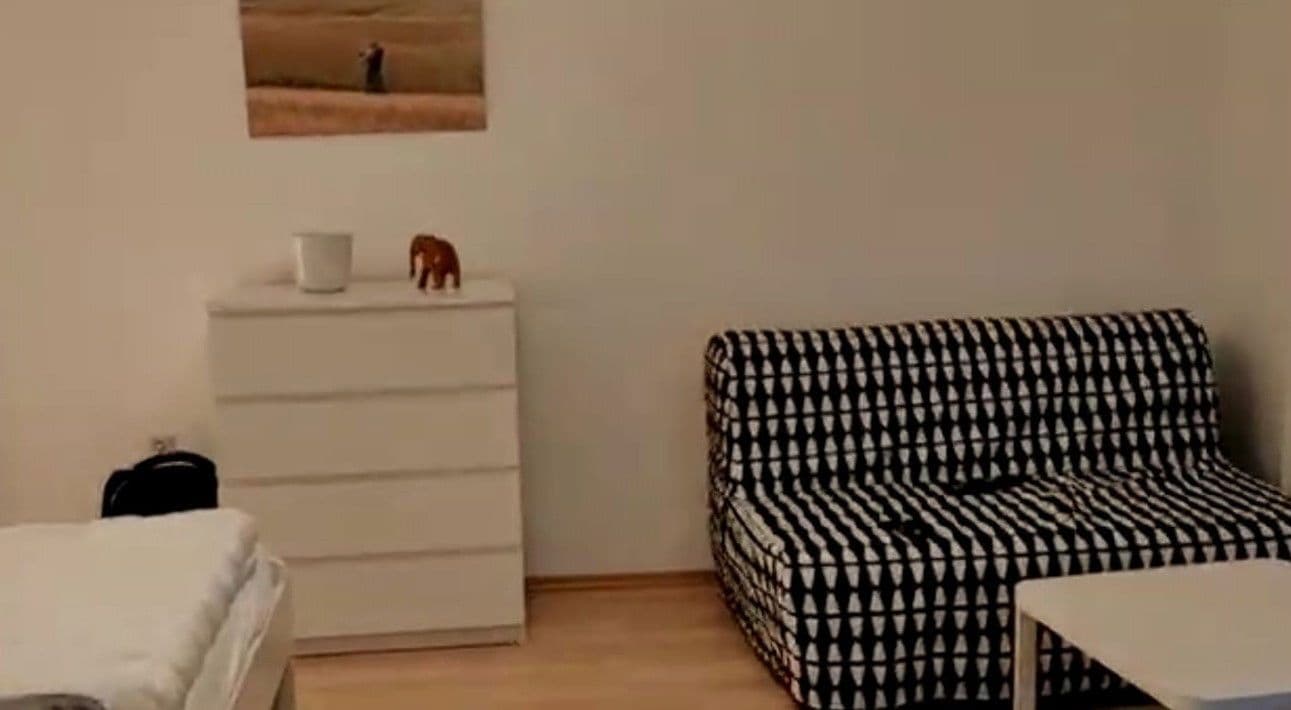 Prenájom bytu 1-izbový 34 m², Laibacher Strasse 8, München, Bavorsko Prenájom bytu 1-izbový 34 m², Laibacher Strasse 8, München, Bavorsko