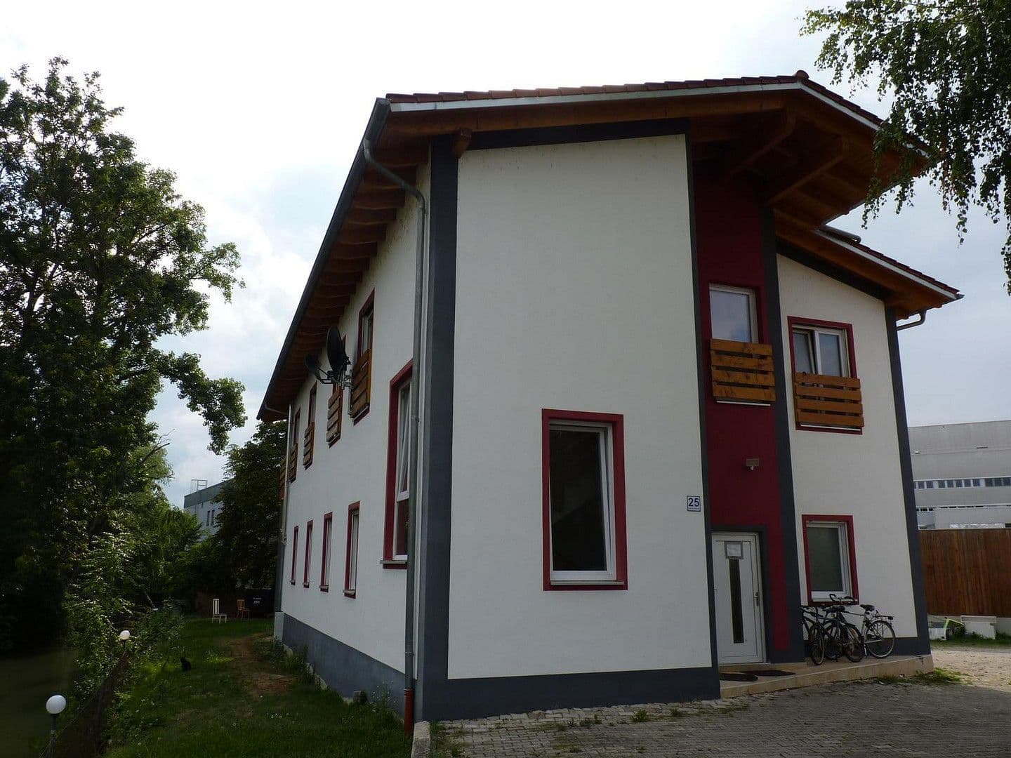 Prenájom domu 175 m², pozemek 500 m², Bahnhof Strasse 25, Dingolfing, Bavorsko Prenájom domu 175 m², pozemek 500 m², Bahnhof Strasse 25, Dingolfing, Bavorsko