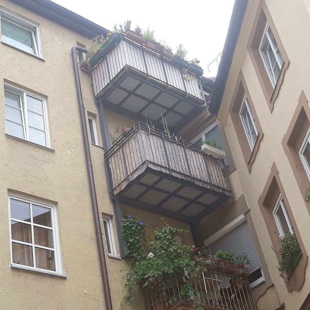 Prenájom bytu 4-izbový 100 m², Reichenbachstr. 15, München, Bavorsko Prenájom bytu 4-izbový 100 m², Reichenbachstr. 15, München, Bavorsko