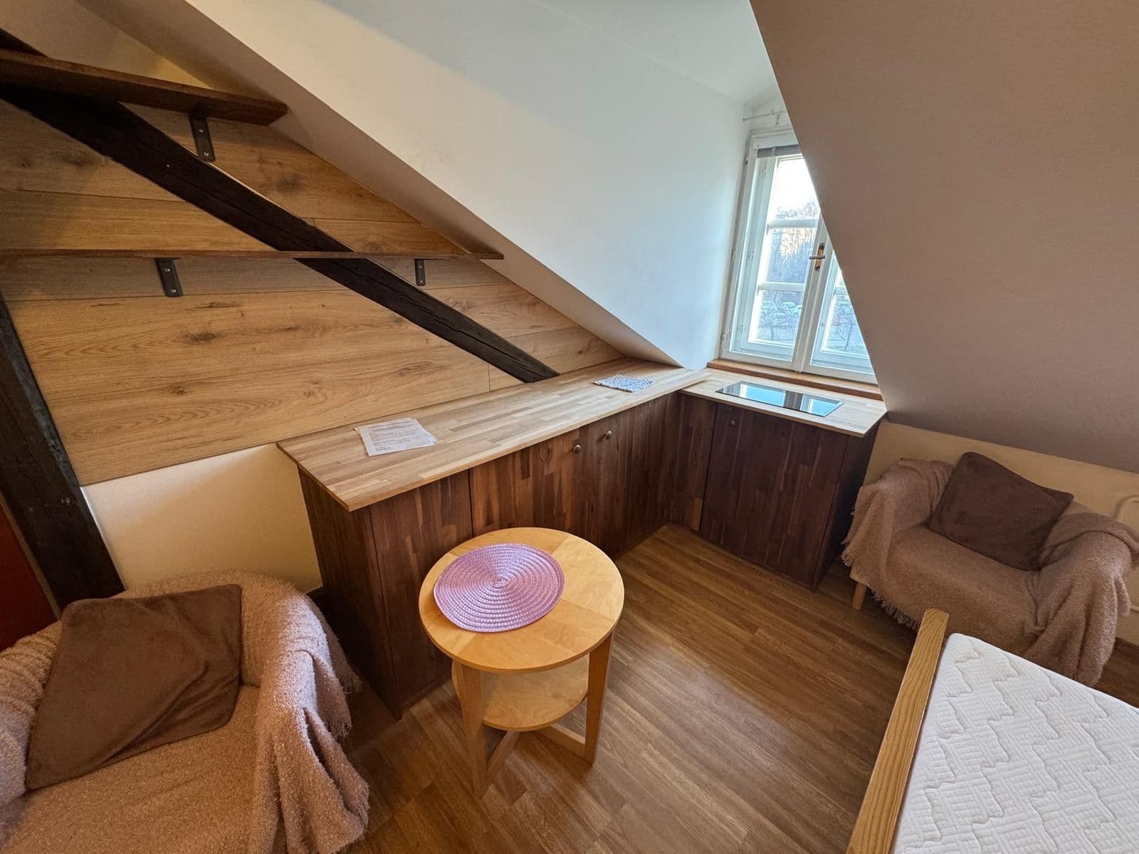 Prenájom bytu 1-izbový 24 m², Gajdošova, Brno, Jihomoravský kraj Prenájom bytu 1-izbový 24 m², Gajdošova, Brno, Jihomoravský kraj