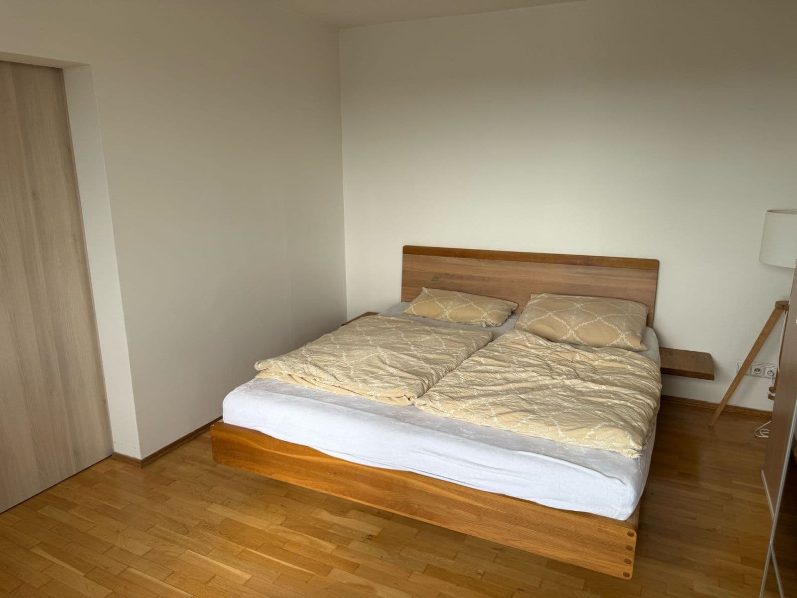 Predaj bytu 2-izbový 68 m², Štúrova, Praha, Praha Predaj bytu 2-izbový 68 m², Štúrova, Praha, Praha