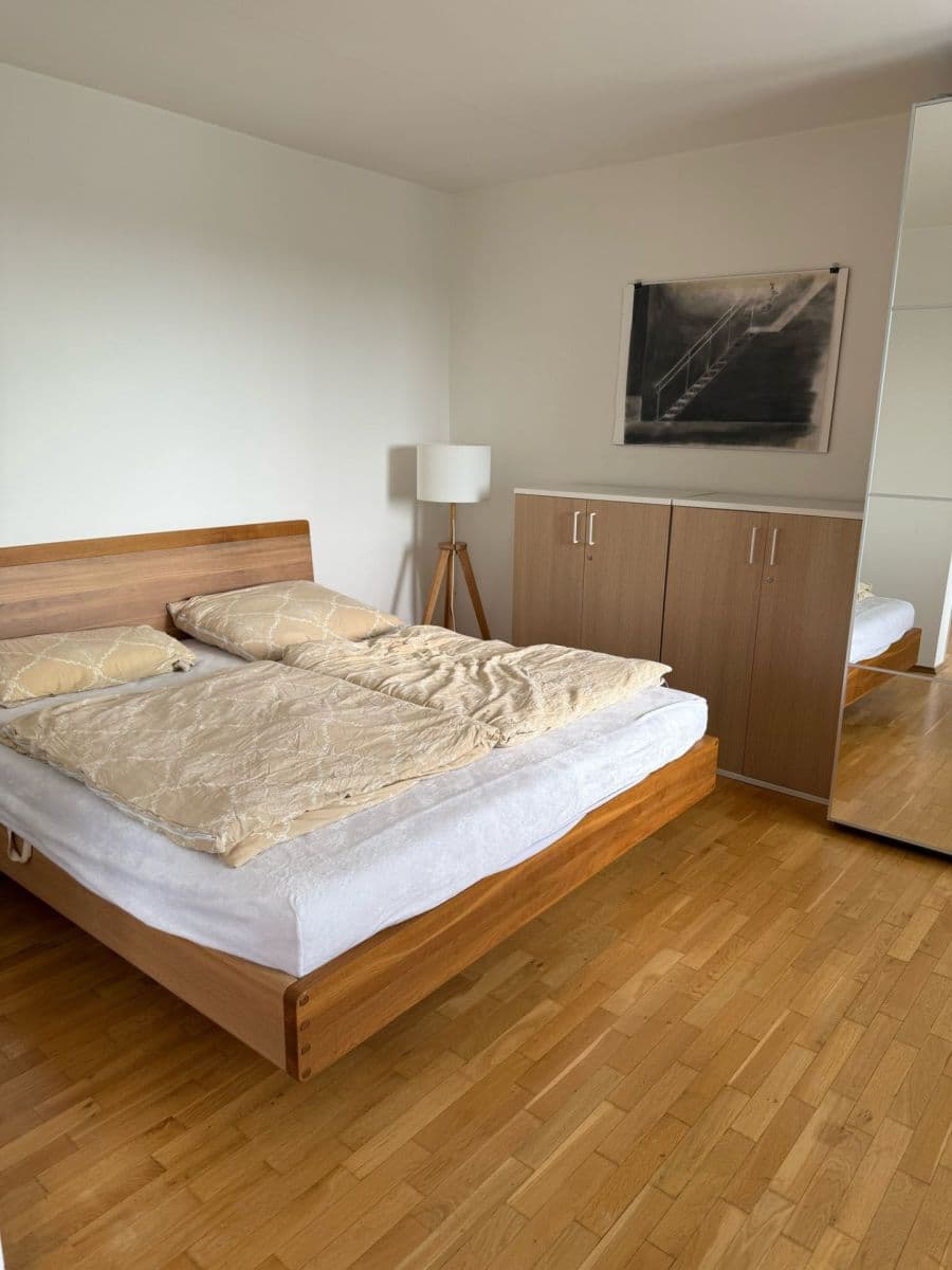 Predaj bytu 2-izbový 68 m², Štúrova, Praha, Praha Predaj bytu 2-izbový 68 m², Štúrova, Praha, Praha