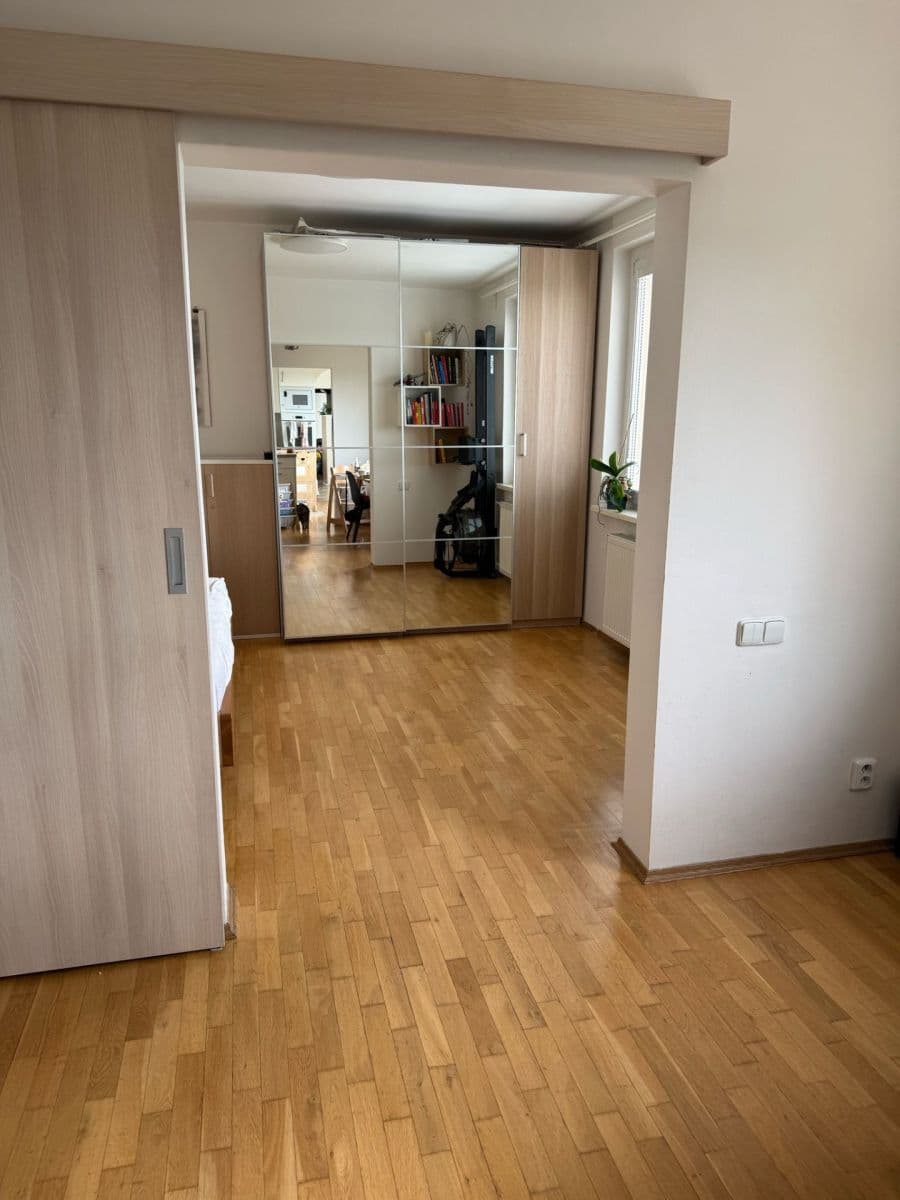 Predaj bytu 2-izbový 68 m², Štúrova, Praha, Praha Predaj bytu 2-izbový 68 m², Štúrova, Praha, Praha