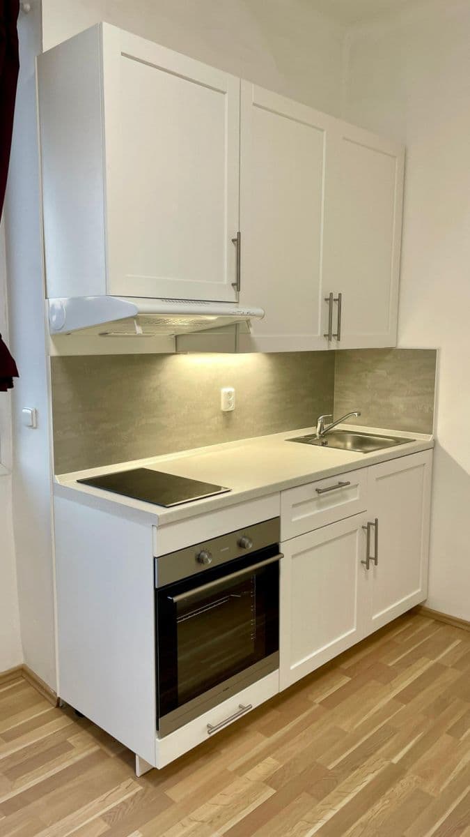 Prenájom bytu 1-izbový 37 m², Kuklenská, Brno, Jihomoravský kraj Prenájom bytu 1-izbový 37 m², Kuklenská, Brno, Jihomoravský kraj