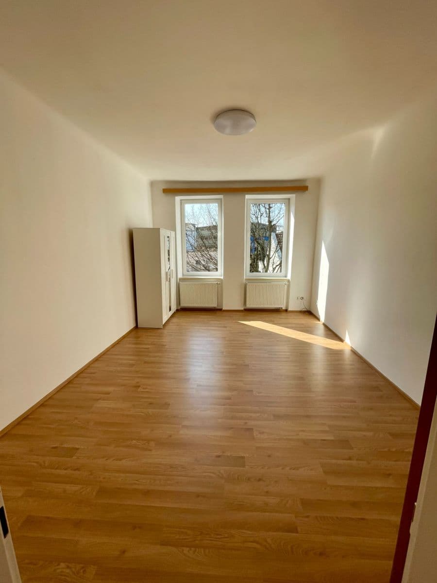 Prenájom bytu 1-izbový 37 m², Kuklenská, Brno, Jihomoravský kraj Prenájom bytu 1-izbový 37 m², Kuklenská, Brno, Jihomoravský kraj