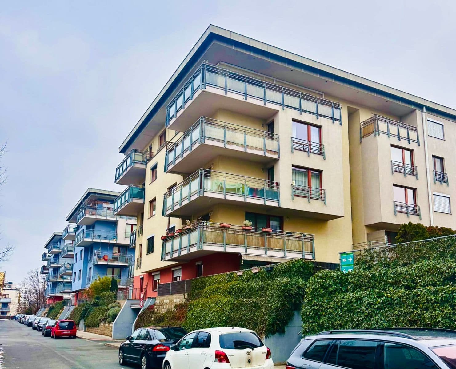 Prenájom bytu 4-izbový 100 m², Jana Přibíka, Praha, Praha Prenájom bytu 4-izbový 100 m², Jana Přibíka, Praha, Praha