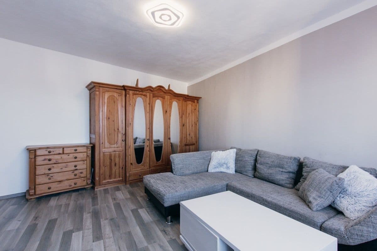 Predaj bytu 3-izbový 64 m², Hlavní, Aš, Karlovarský kraj Predaj bytu 3-izbový 64 m², Hlavní, Aš, Karlovarský kraj