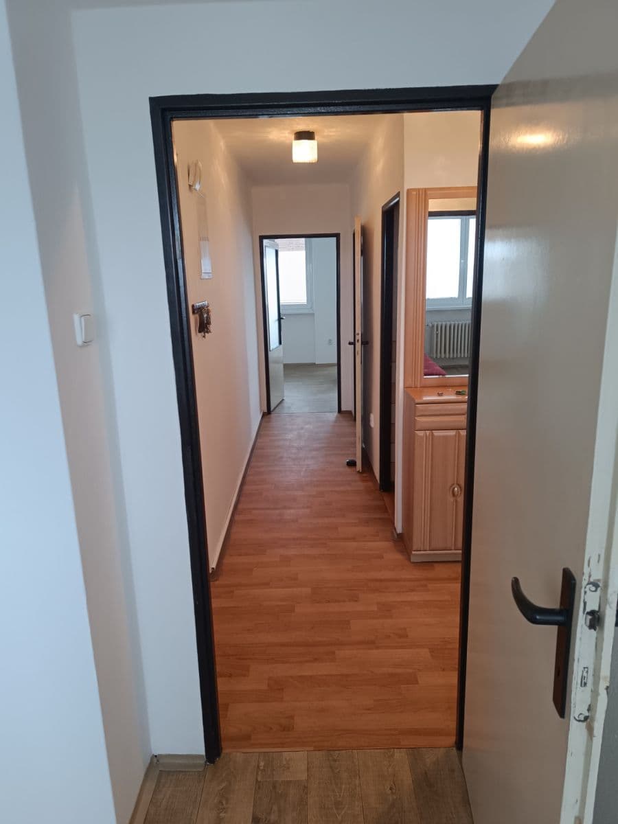 Predaj bytu 3-izbový 73 m², Štolmířská, Český Brod, Středočeský kraj Predaj bytu 3-izbový 73 m², Štolmířská, Český Brod, Středočeský kraj