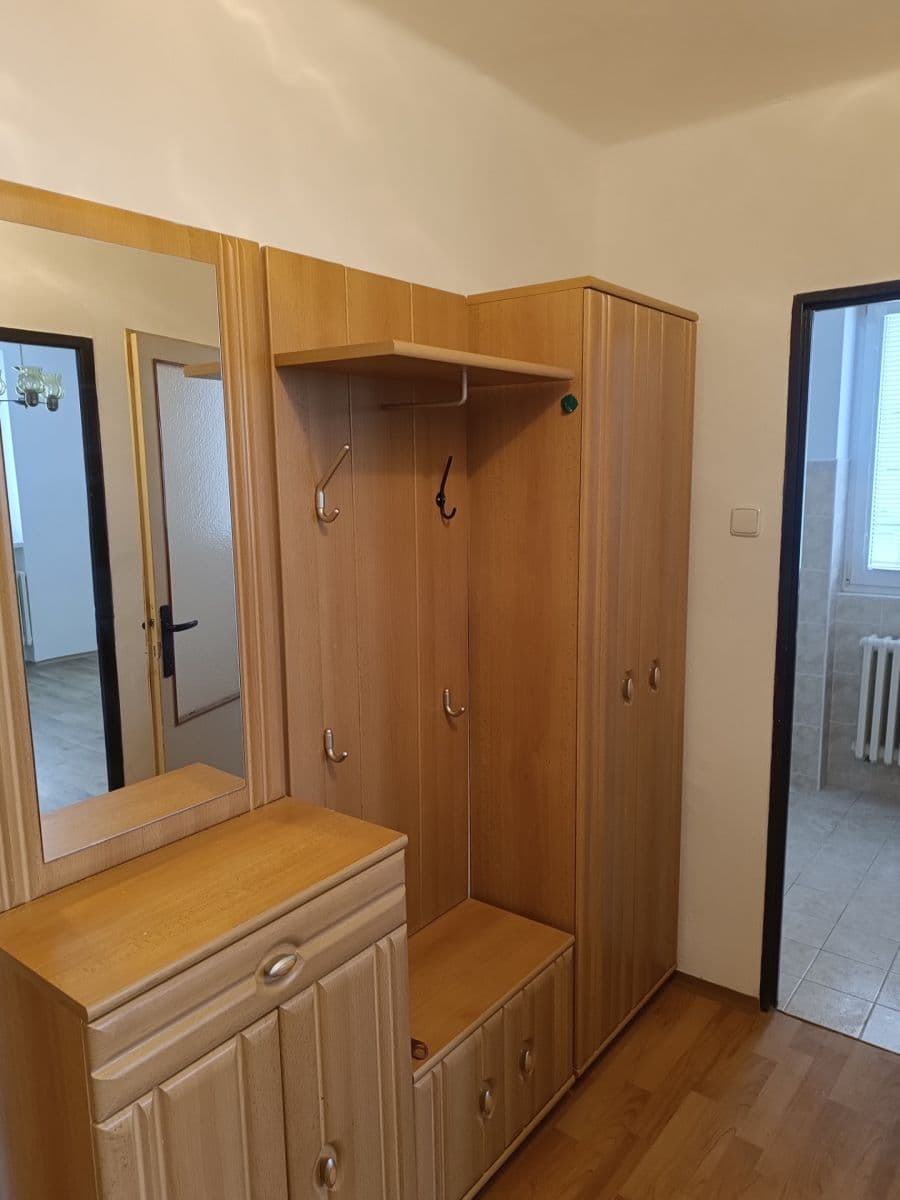 Predaj bytu 3-izbový 73 m², Štolmířská, Český Brod, Středočeský kraj Predaj bytu 3-izbový 73 m², Štolmířská, Český Brod, Středočeský kraj