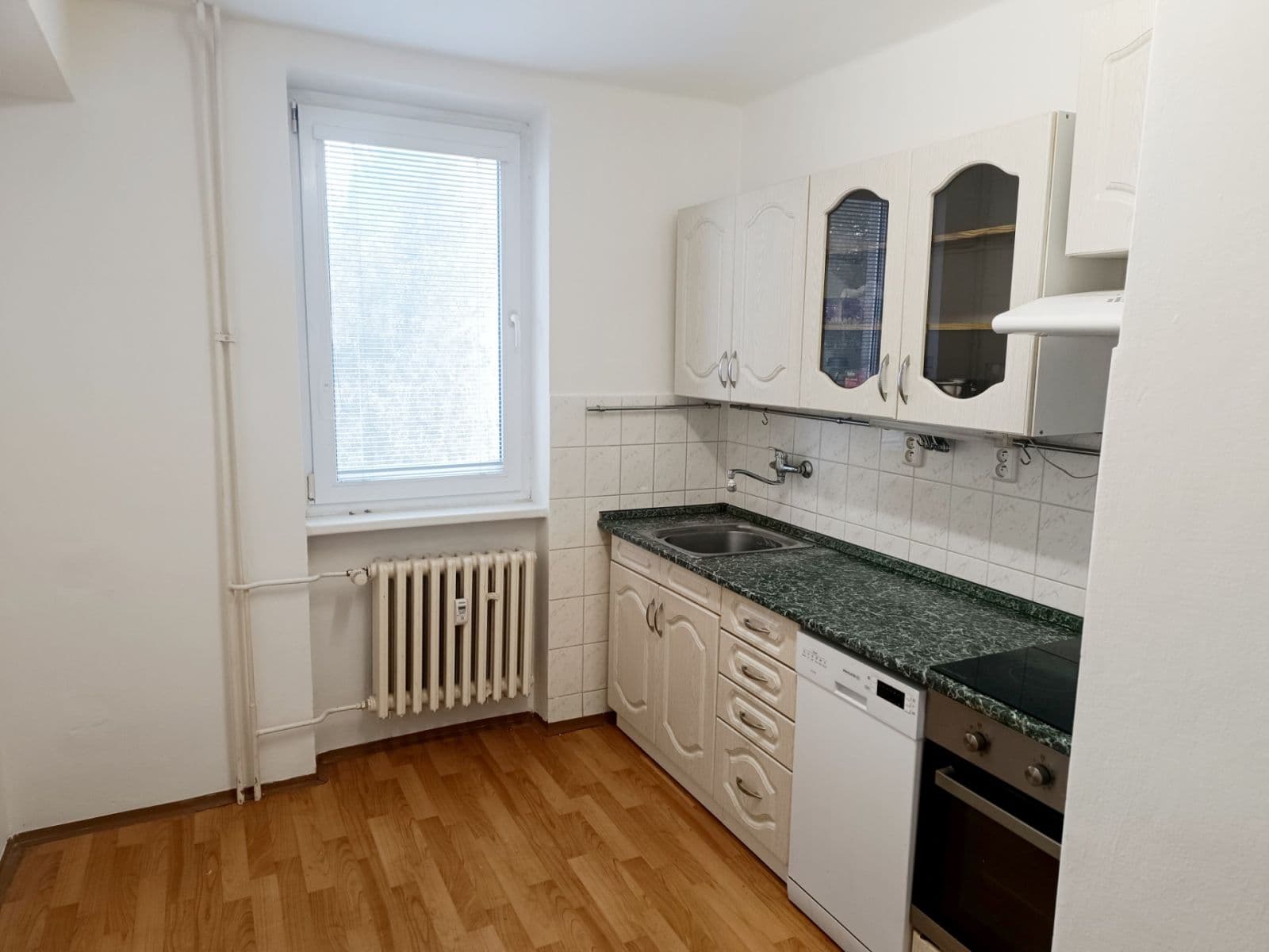 Predaj bytu 3-izbový 73 m², Štolmířská, Český Brod, Středočeský kraj Predaj bytu 3-izbový 73 m², Štolmířská, Český Brod, Středočeský kraj