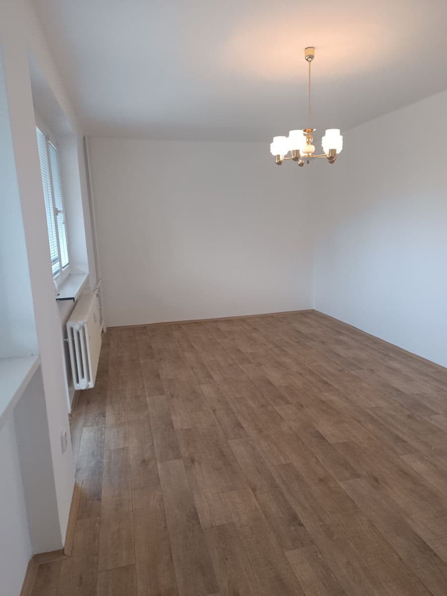 Predaj bytu 3-izbový 73 m², Štolmířská, Český Brod, Středočeský kraj Predaj bytu 3-izbový 73 m², Štolmířská, Český Brod, Středočeský kraj