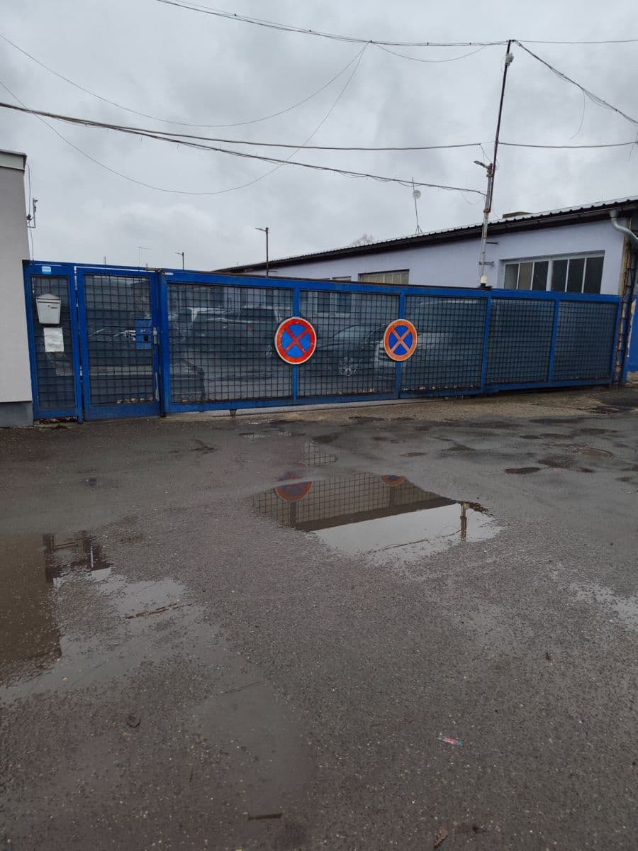 Prenájom nebytového priestoru 75 m², Jiřího ze Vtelna, Praha, Praha Prenájom nebytového priestoru 75 m², Jiřího ze Vtelna, Praha, Praha