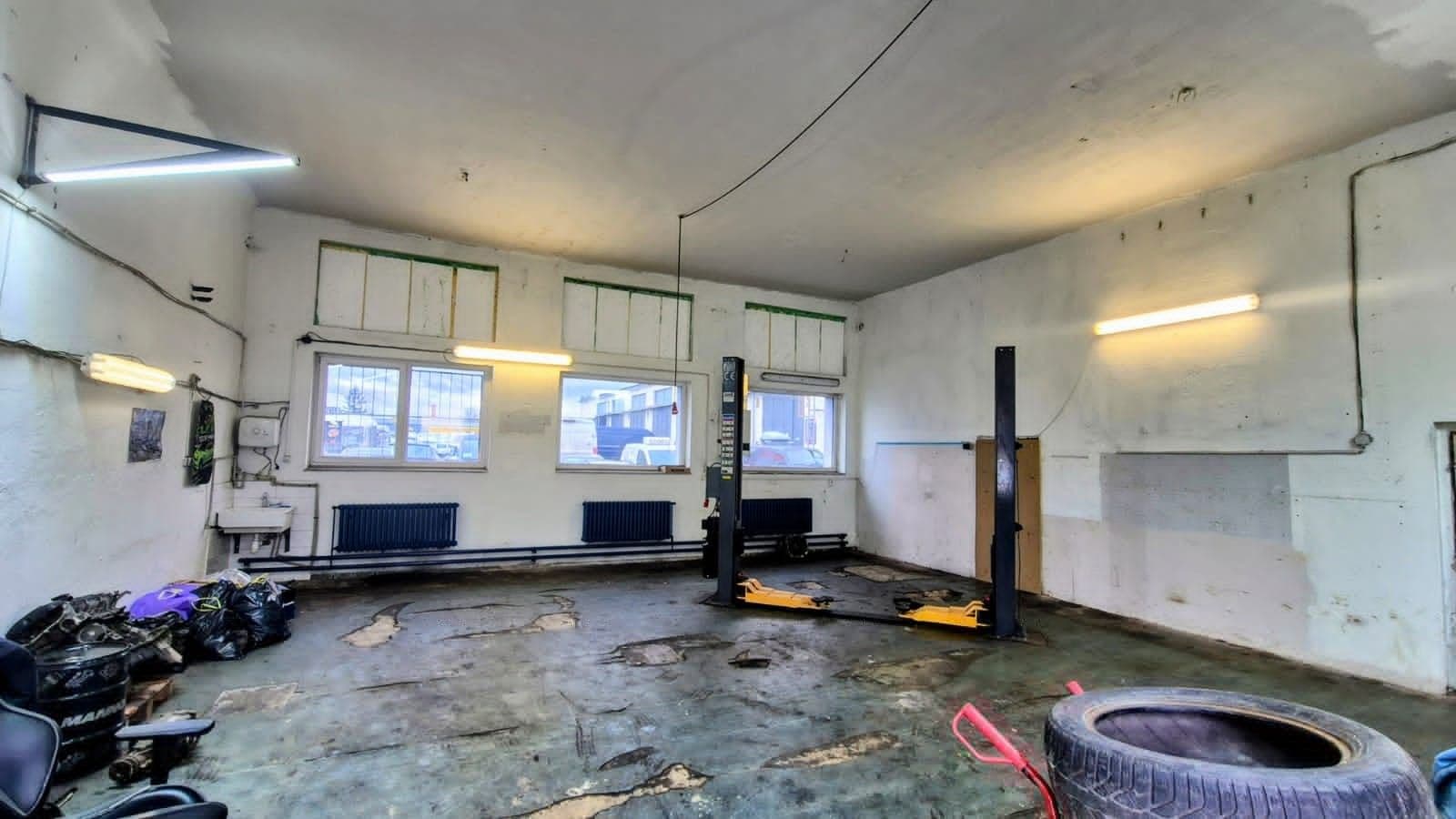 Prenájom nebytového priestoru 75 m², Jiřího ze Vtelna, Praha, Praha Prenájom nebytového priestoru 75 m², Jiřího ze Vtelna, Praha, Praha