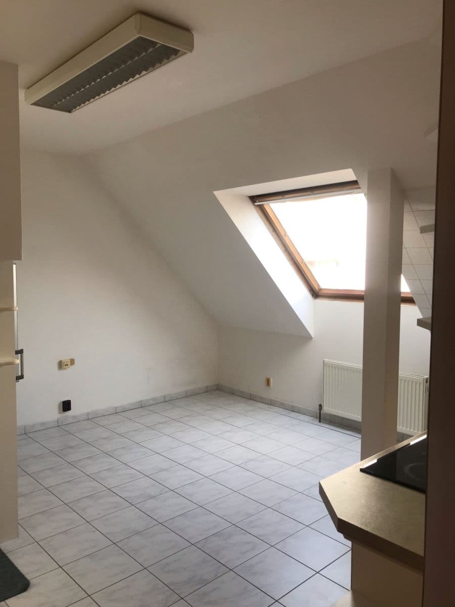 Prenájom bytu 2-izbový 81 m², Půlkruhová, Praha, Praha Prenájom bytu 2-izbový 81 m², Půlkruhová, Praha, Praha