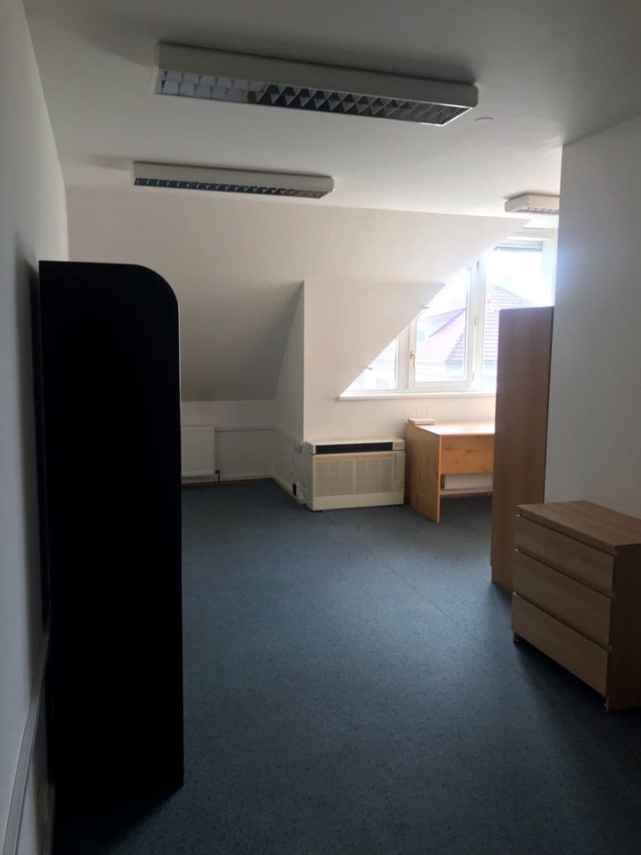 Prenájom bytu 2-izbový 81 m², Půlkruhová, Praha, Praha Prenájom bytu 2-izbový 81 m², Půlkruhová, Praha, Praha