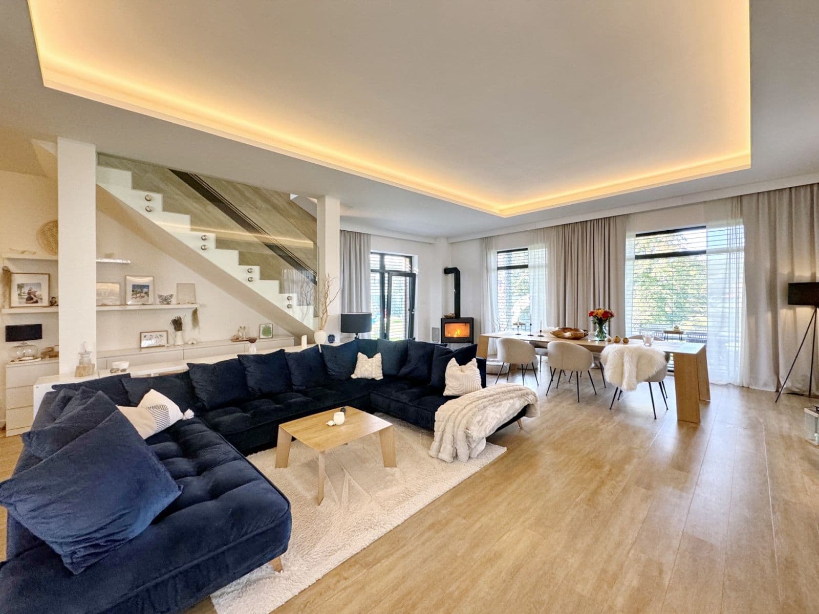 Predaj domu 411 m², pozemek 948 m², Na Obci, Hostouň, Středočeský kraj Predaj domu 411 m², pozemek 948 m², Na Obci, Hostouň, Středočeský kraj