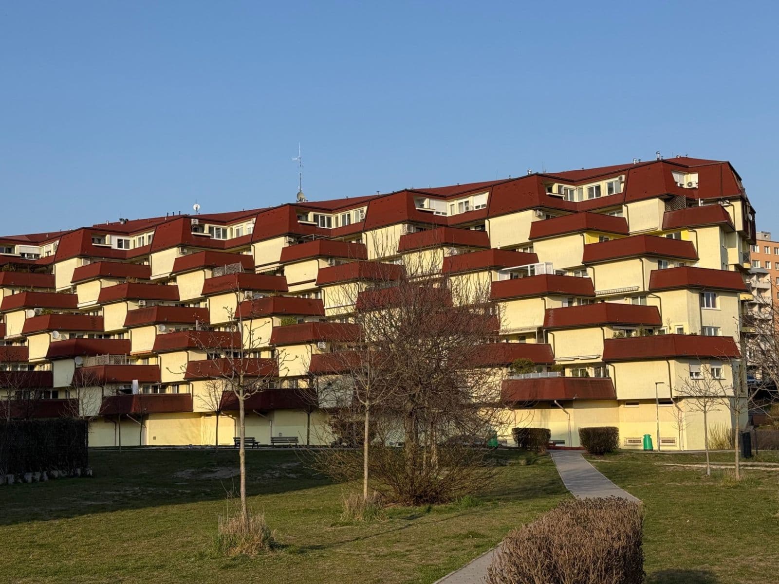 Prenájom bytu 2-izbový 58 m², Hany Meličkovej, Karlova Ves, Bratislavský kraj Prenájom bytu 2-izbový 58 m², Hany Meličkovej, Karlova Ves, Bratislavský kraj