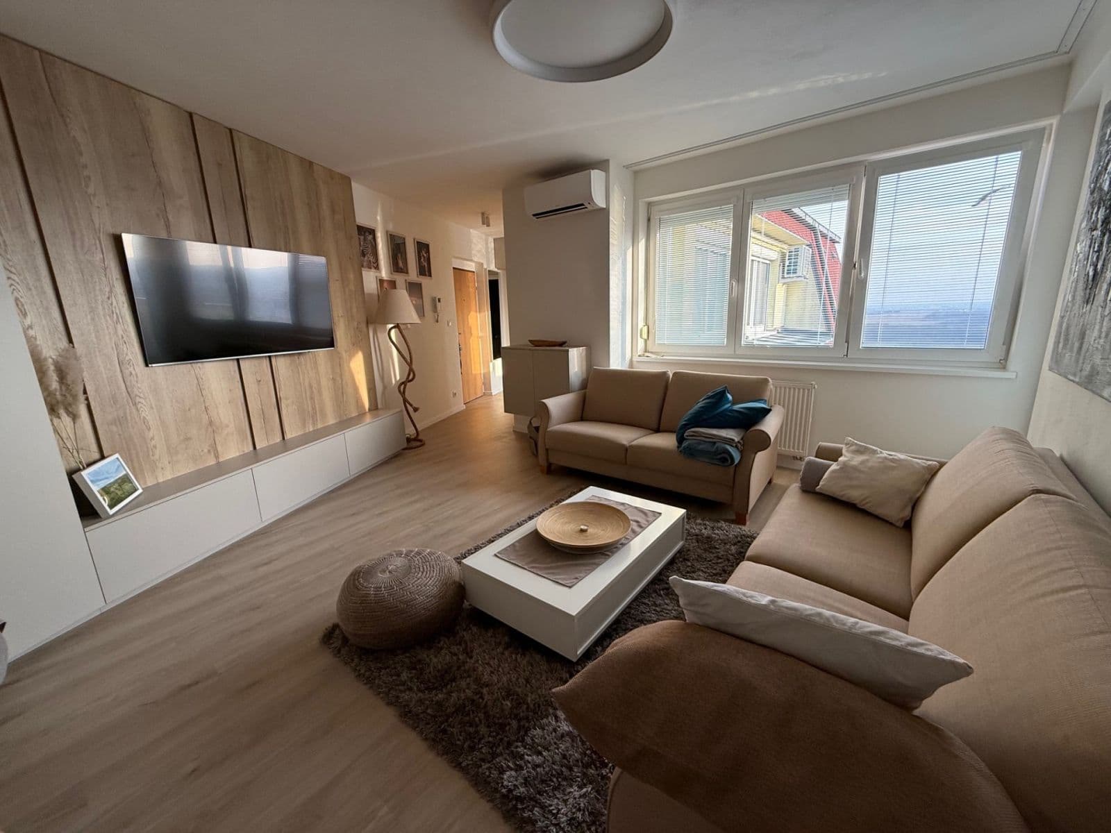 Prenájom bytu 2-izbový 58 m², Hany Meličkovej, Karlova Ves, Bratislavský kraj Prenájom bytu 2-izbový 58 m², Hany Meličkovej, Karlova Ves, Bratislavský kraj