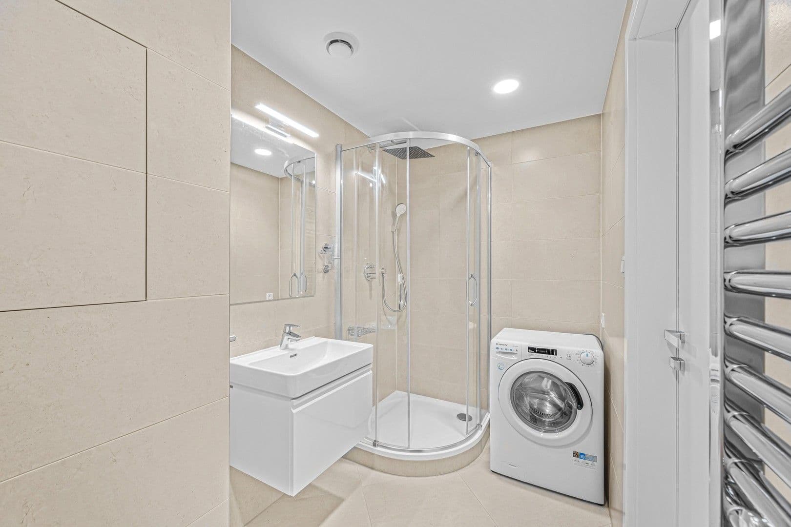 Prenájom bytu 1-izbový 30 m², Malešická, Praha, Praha Prenájom bytu 1-izbový 30 m², Malešická, Praha, Praha