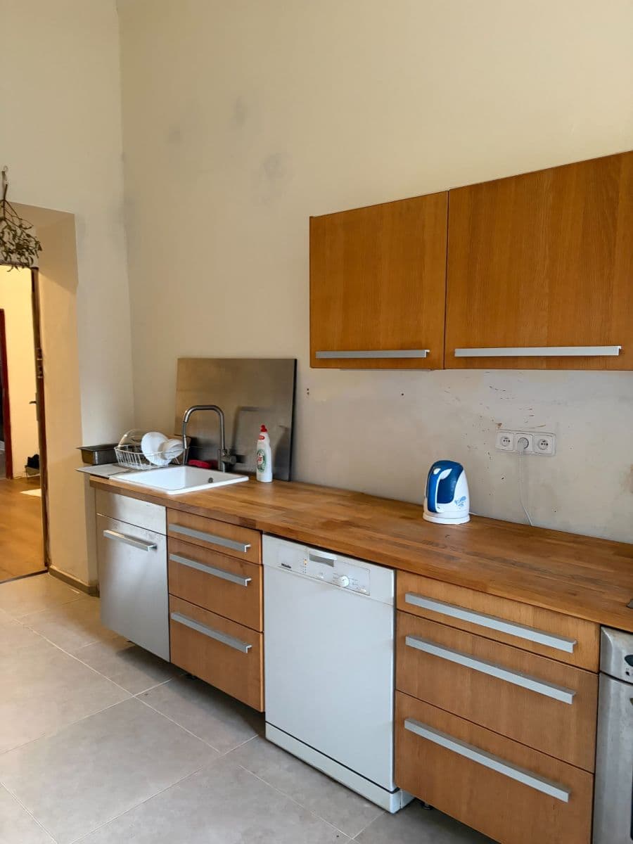 Prenájom bytu 3-izbový 88 m², Fričova, Praha, Praha Prenájom bytu 3-izbový 88 m², Fričova, Praha, Praha