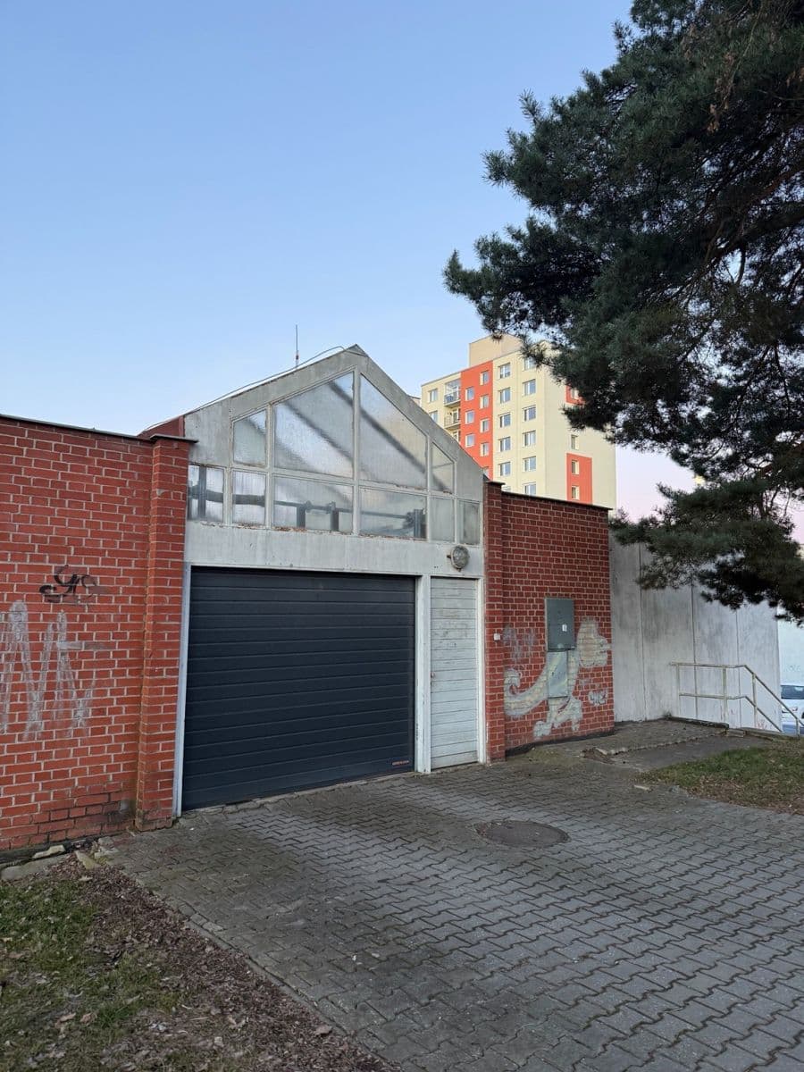 Prenájom garáže 17 m², Plzeň, Plzeňský kraj Prenájom garáže 17 m², Plzeň, Plzeňský kraj