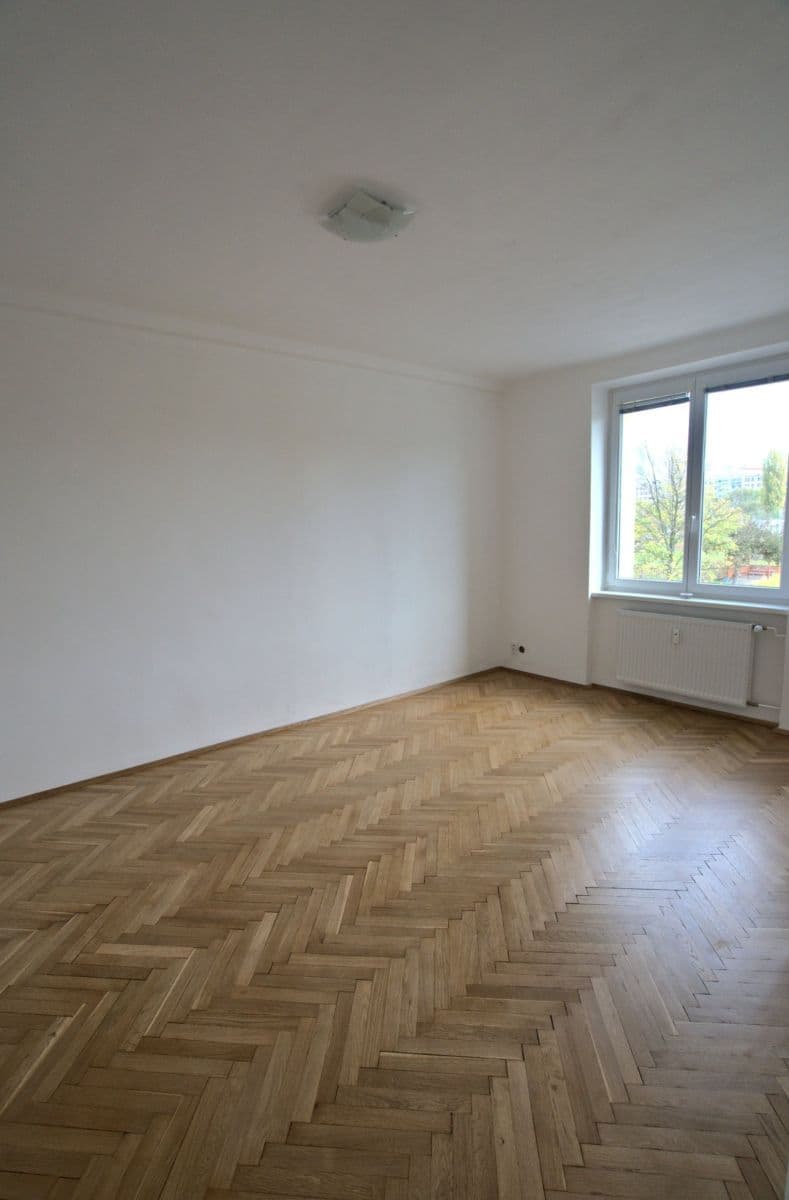 Prenájom bytu 1-izbový 40 m², K sídlišti, Praha, Praha Prenájom bytu 1-izbový 40 m², K sídlišti, Praha, Praha