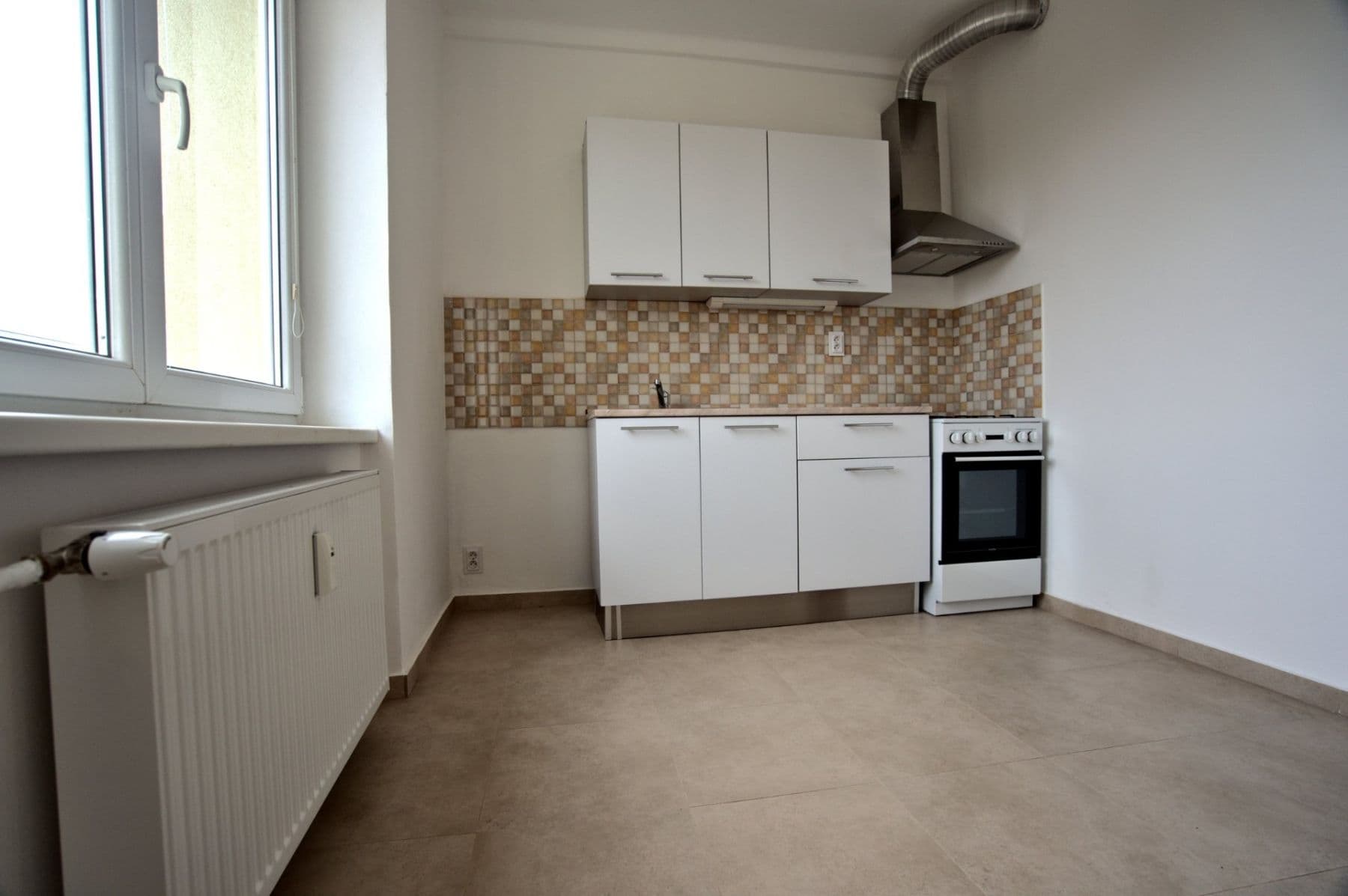 Prenájom bytu 1-izbový 40 m², K sídlišti, Praha, Praha Prenájom bytu 1-izbový 40 m², K sídlišti, Praha, Praha