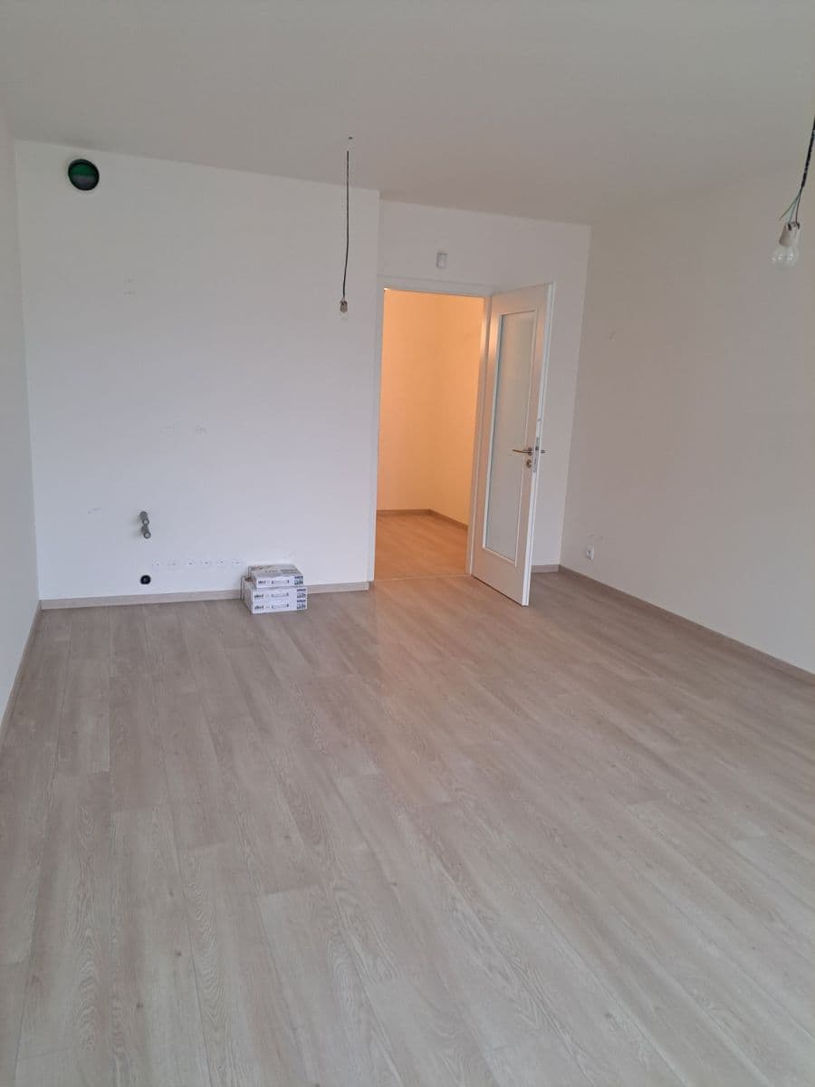 Prenájom bytu 1-izbový 35 m², Bukačova, Praha, Praha Prenájom bytu 1-izbový 35 m², Bukačova, Praha, Praha