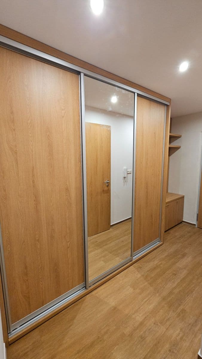 Prenájom bytu 2-izbový 45 m², Bellušova, Praha, Praha Prenájom bytu 2-izbový 45 m², Bellušova, Praha, Praha