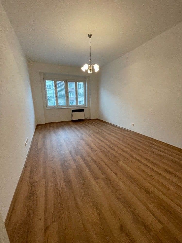 Prenájom bytu 2-izbový 65 m², Pelhřimovská, Praha, Praha Prenájom bytu 2-izbový 65 m², Pelhřimovská, Praha, Praha