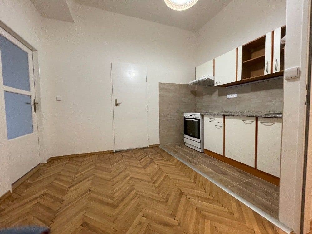 Prenájom bytu 2-izbový 65 m², Pelhřimovská, Praha, Praha Prenájom bytu 2-izbový 65 m², Pelhřimovská, Praha, Praha