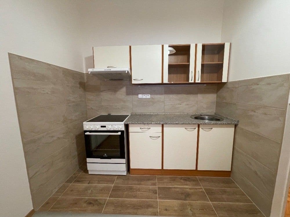 Prenájom bytu 2-izbový 65 m², Pelhřimovská, Praha, Praha Prenájom bytu 2-izbový 65 m², Pelhřimovská, Praha, Praha