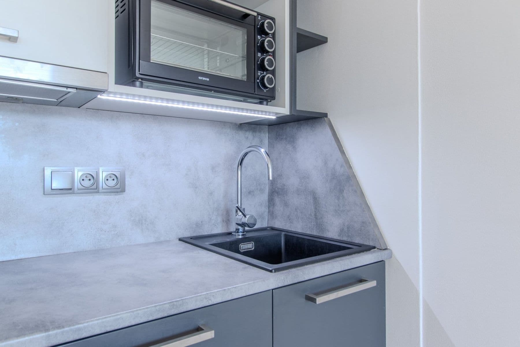 Prenájom bytu 1-izbový 23 m², Peroutkova, Praha, Praha Prenájom bytu 1-izbový 23 m², Peroutkova, Praha, Praha