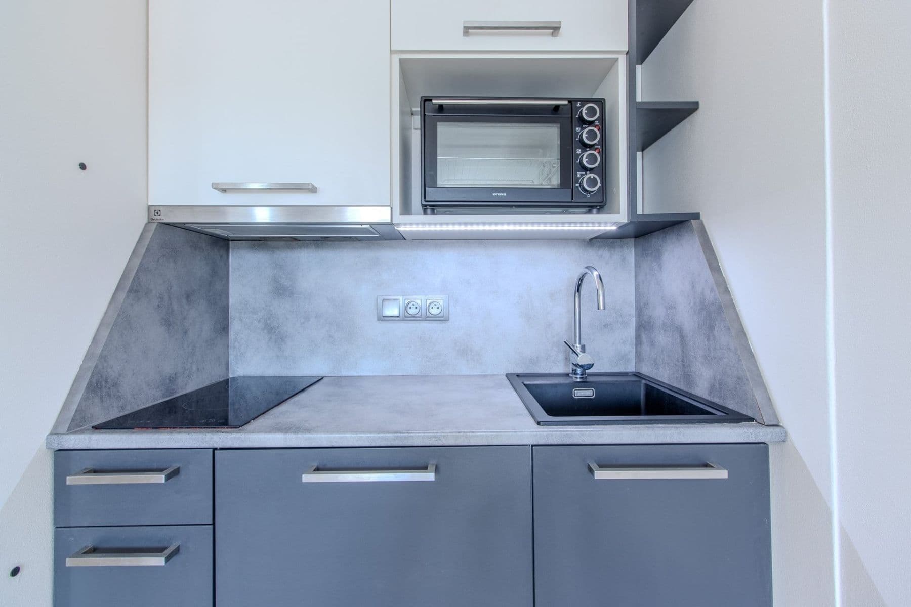 Prenájom bytu 1-izbový 23 m², Peroutkova, Praha, Praha Prenájom bytu 1-izbový 23 m², Peroutkova, Praha, Praha