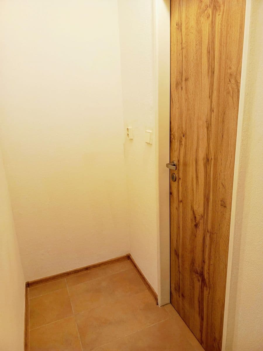 Predaj bytu 2-izbový 40 m², Makovského, Praha, Praha Predaj bytu 2-izbový 40 m², Makovského, Praha, Praha